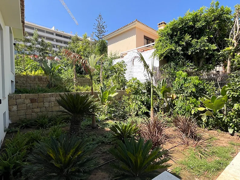 Jardín de Casa en Nueva Andalucía: vista 10 del archivo fotográfico